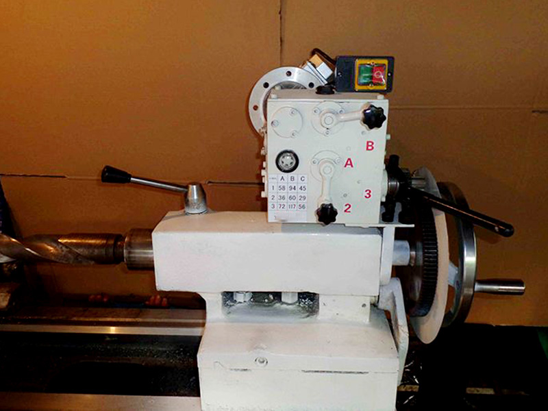 在車床上鉆深孔有啥好辦法？